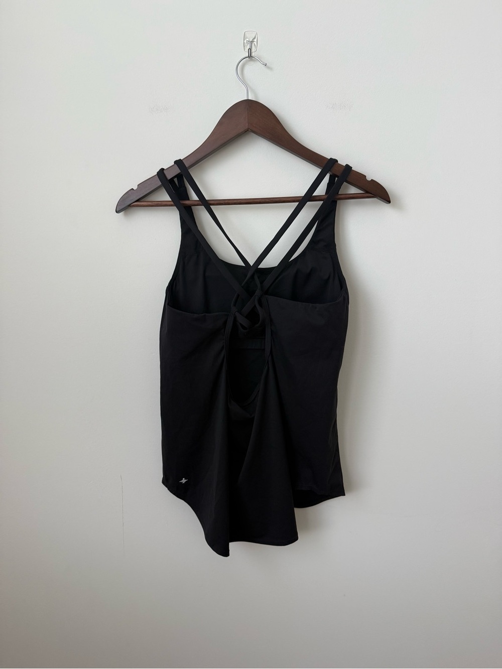 Halara UltraSculpt Round Neck Curved Hem Workout Tank Top Black Size Medium - Picture 3 of 6